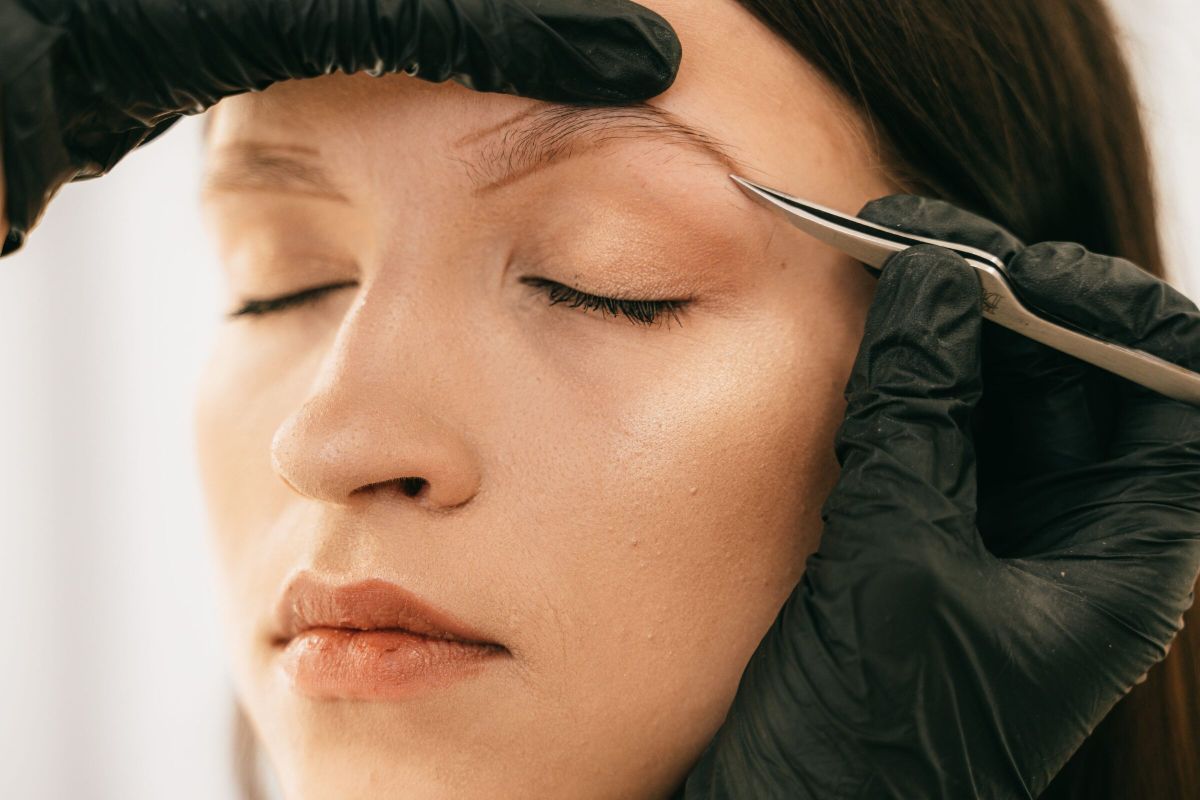 Brow Specialists using Youzse
