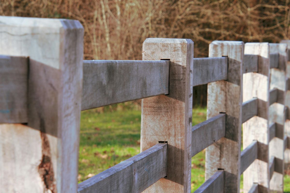 Fencing Contractors using Youzse