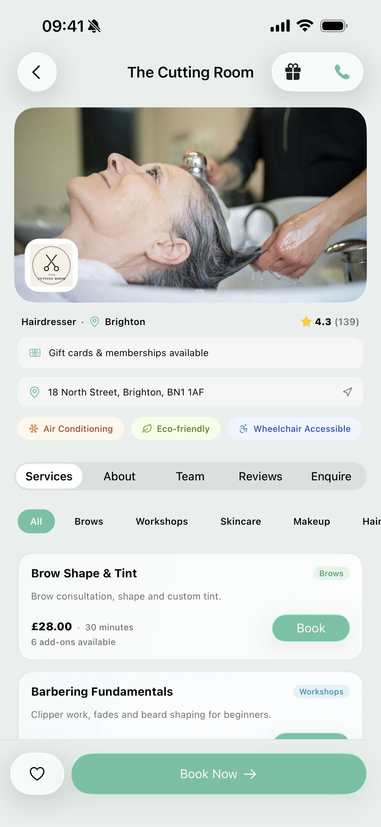 Choosing a service with a deposit on the Youzse booking page